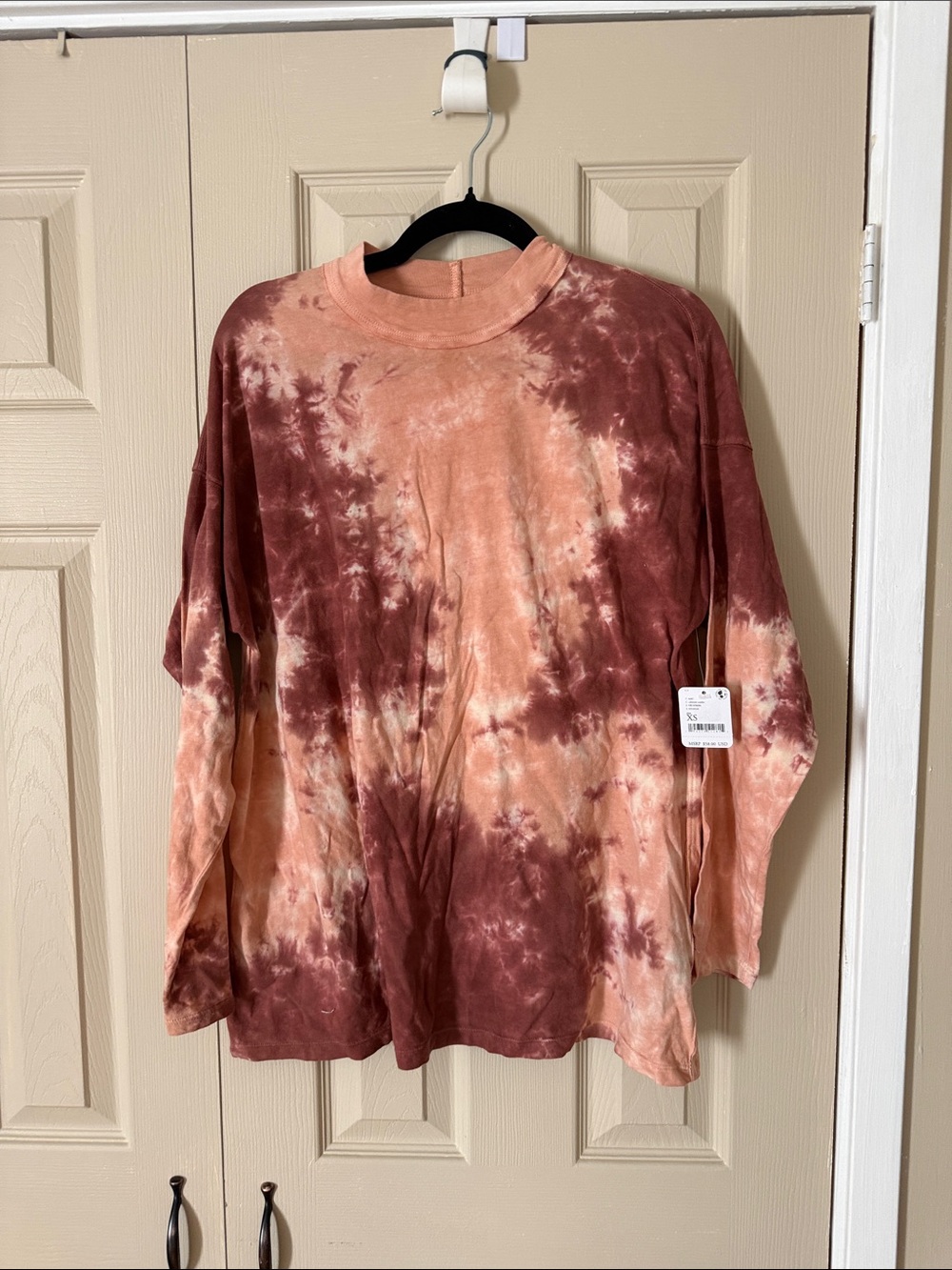 XS.  NWT Free People Tie-Dye Long Sleeve Tee in Rust and Peach